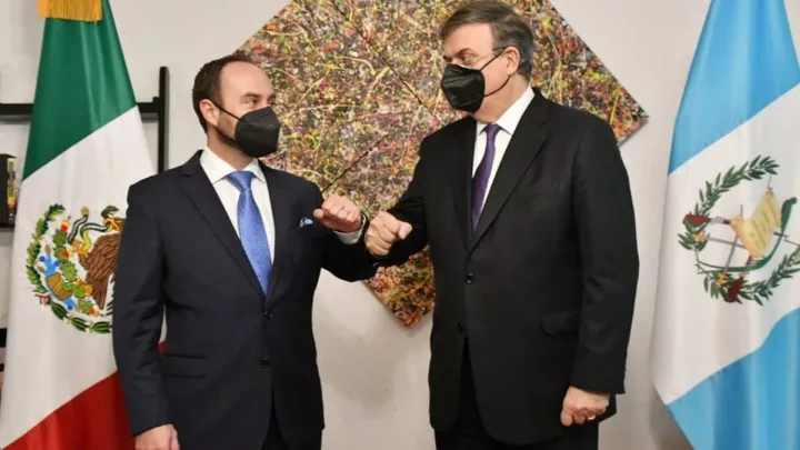 Los cancilleres de Guatemala y México se reúnen para tratar temas migratorios.