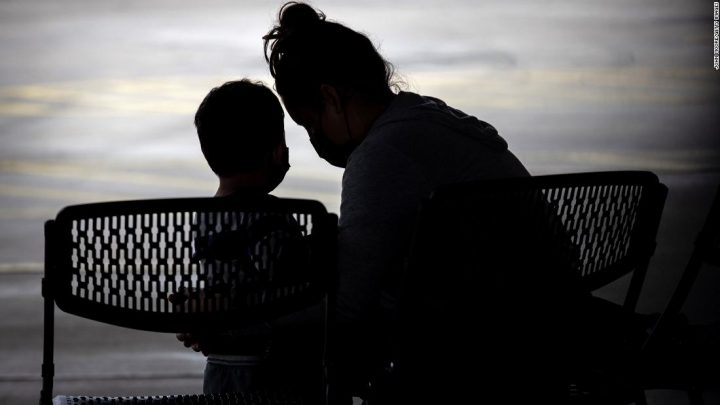 Gobierno de Biden empezará a aceptar solicitudes para el Programa para Menores de Centroamérica