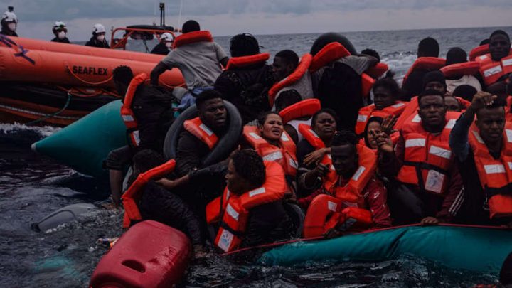 Sea Watch rescata a 400 migrantes en el Mediterráneo