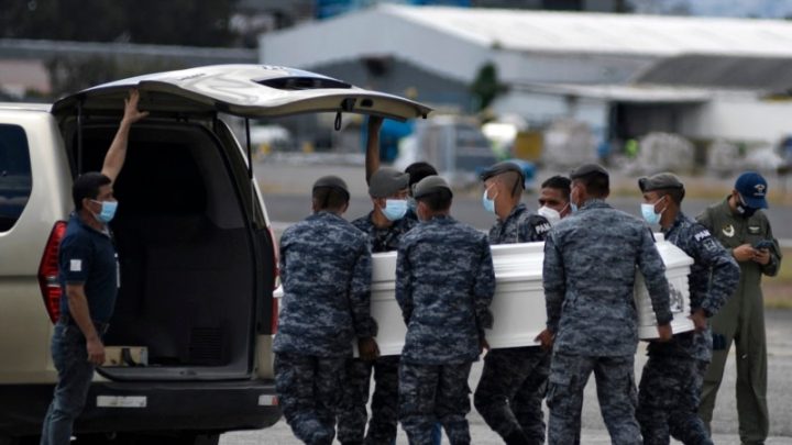 Guatemala completa la repatriación de los restos de los migrantes fallecidos en accidente en México