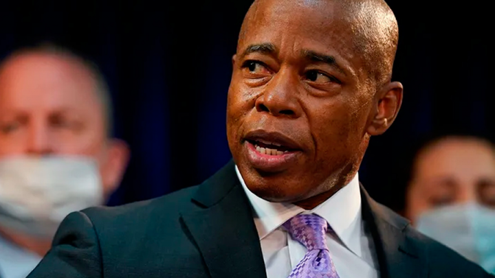 Nueva York da luz verde a norma para que migrantes puedan votar