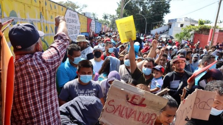 Migrantes en sur de #México amagan con nueva caravana hacia #EEUU