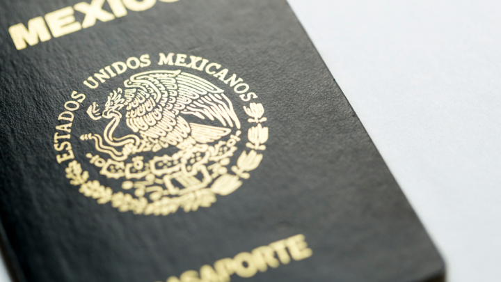 El Consulado de México de Los Ángeles inicia la expedición de pasaportes electrónicos