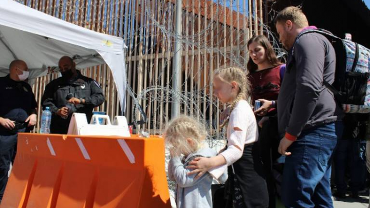 Oleada de ucranianos llega a Tijuana