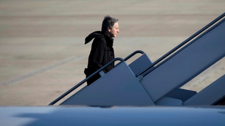 Blinken parte hacia Panamá para conferencia hemisférica sobre migración