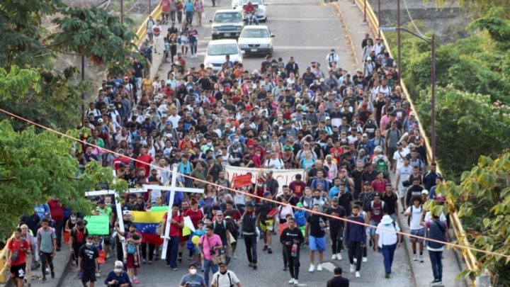 EEUU intercepta cifra récord de migrantes en frontera con México en marzo