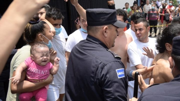 Más de 1.000 menores detenidos en El Salvador durante el régimen de excepción