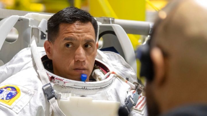 Astronauta de origen salvadoreño pasará meses en el espacio