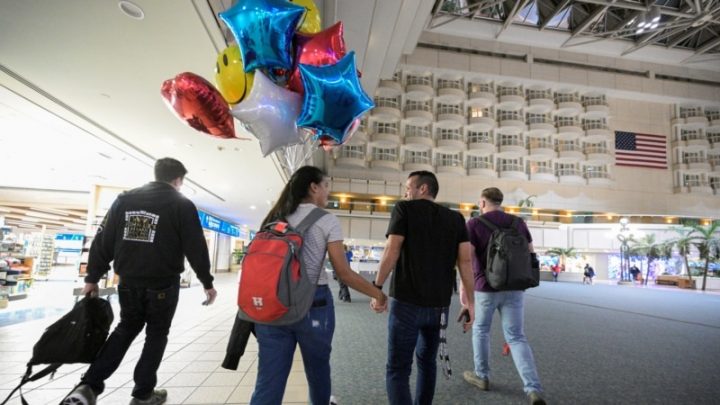 Llegan a EEUU más de 22.000 beneficiarios de parole humanitario en febrero