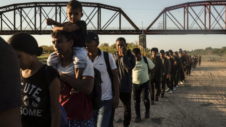 La aplicación CBP One se mantiene por decisión de un juez, tras petición de prohibirla