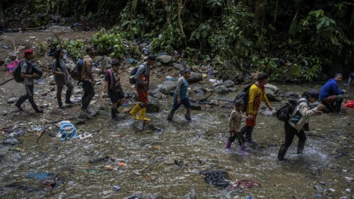 Registran afluencia récord de inmigrantes venezolanos en la frontera sur de EEUU
