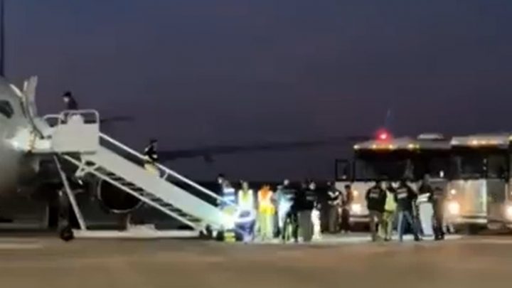 Aterriza en Venezuela el primer vuelo directo desde EEUU con inmigrantes deportados