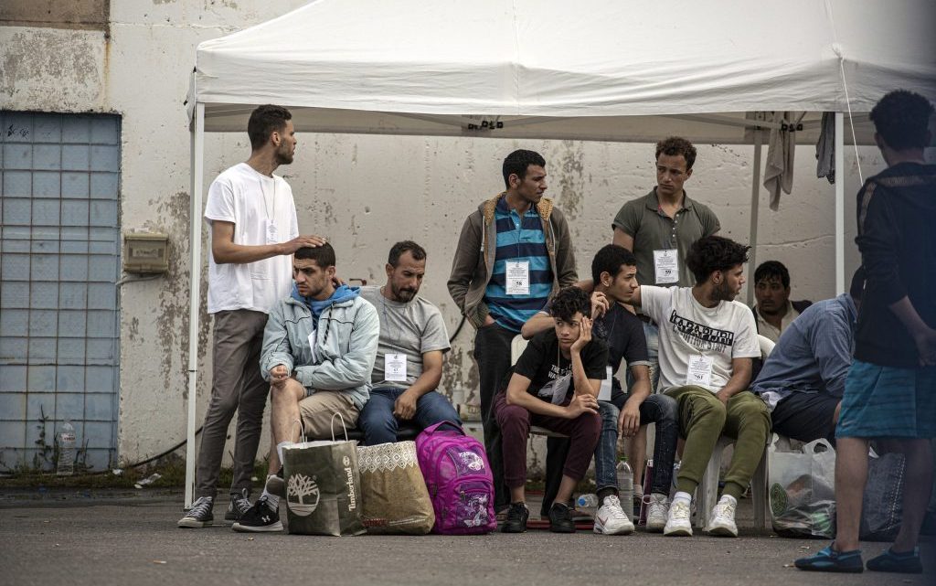 Massachusetts enfrenta crisis en refugios para familias inmigrantes sin hogar