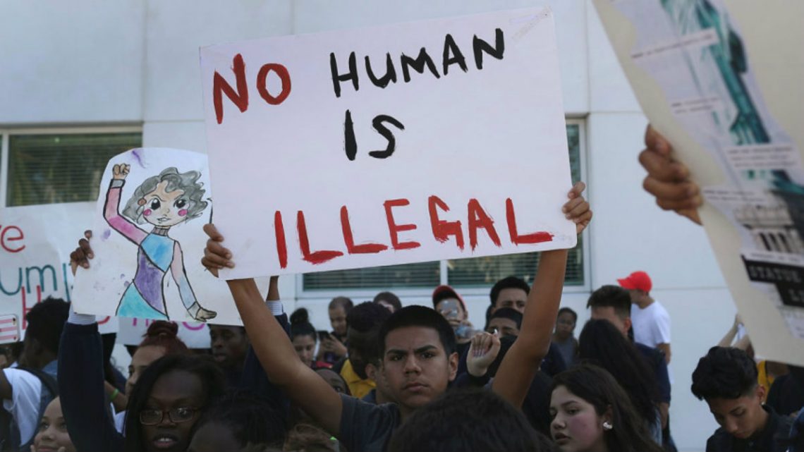 Inmigración: alcaldes de 5 grandes ciudades piden reunión con Biden