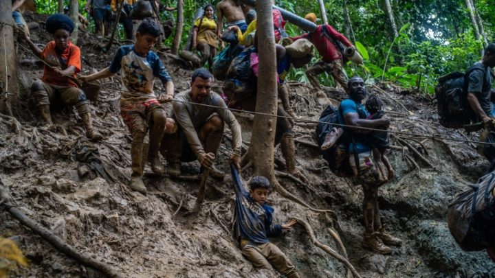 Reporte revela abusos sexuales a niños inmigrantes en la selva del Darién