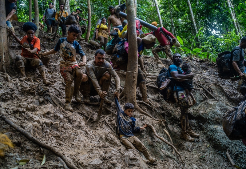 Reporte revela abusos sexuales a niños inmigrantes en la selva del Darién