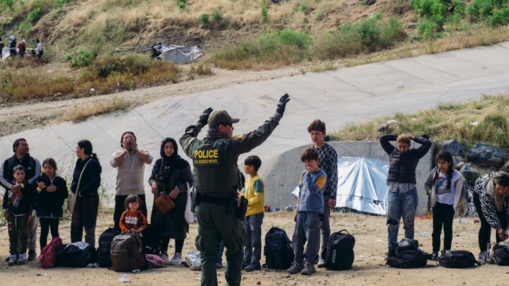 En seis meses el gobierno de EEUU ha expulsado a 380.000 inmigrantes