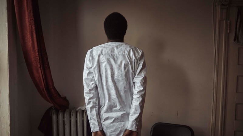 Texas ha detenido a miles de migrantes en la frontera por cargos de invasión de propiedad privada