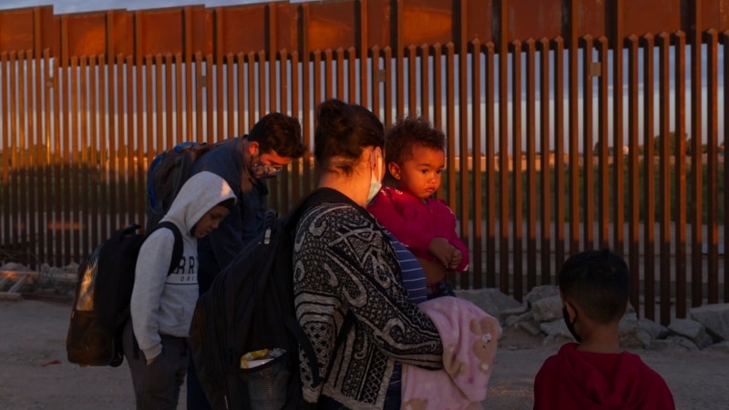 Juez prohíbe separación de familias migrantes en la frontera de EEUU durante ocho años