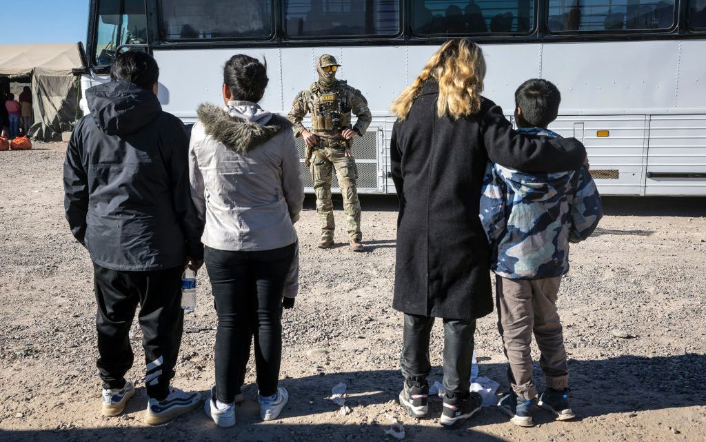 Inminente fallo judicial frenaría la separación de familias migrantes en la frontera con México