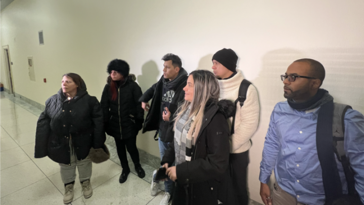 Cubanos con I-220A llegan a Washington para pedir parole y acogerse a la Ley de Ajuste