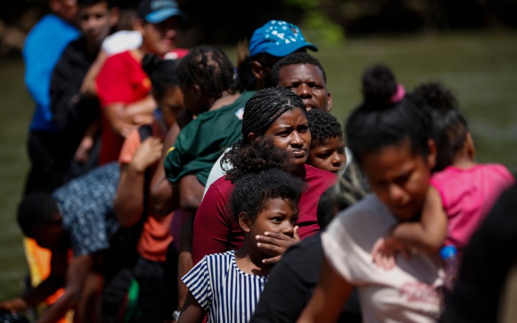 120.000 menores de edad cruzaron la selva del Darién en 2023