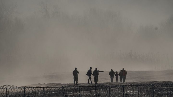 Texas demanda a una ONG católica por contrabando de inmigrantes