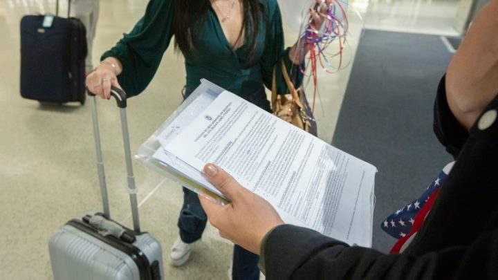 EEUU: juez desestima demanda contra programa de parole humanitario de inmigrantes