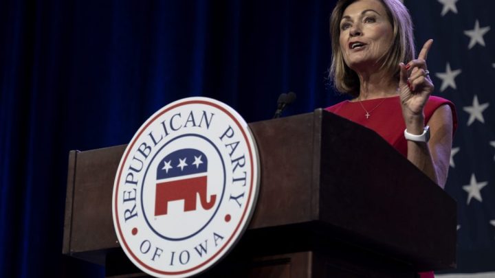 Iowa convierte en delito estatal el retorno de migrantes deportados