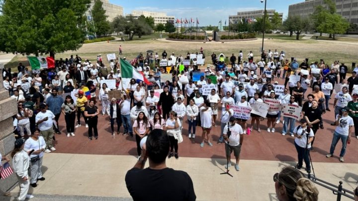 Estados de EEUU lejanos a la frontera sur se apresuran a aprobar leyes de inmigración