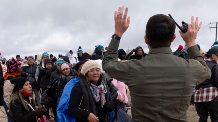 México endurece normas para peruanos dentro de su estrategia de visas para frenar migración a EEUU