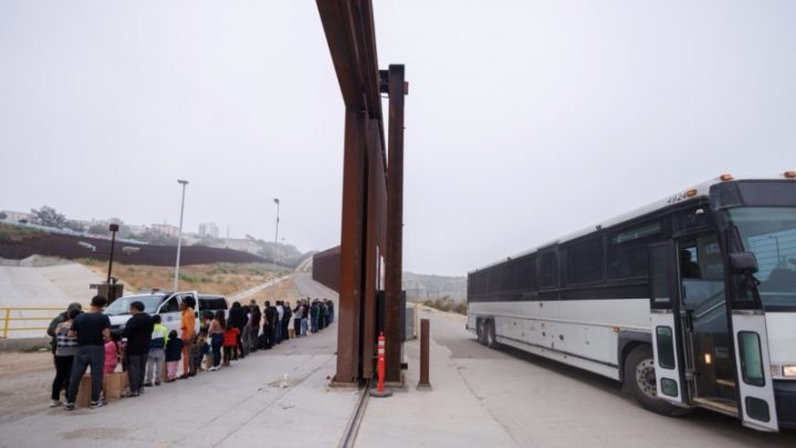 México abierto a enviar de regreso a migrantes cubanos y venezolanos devueltos por EEUU