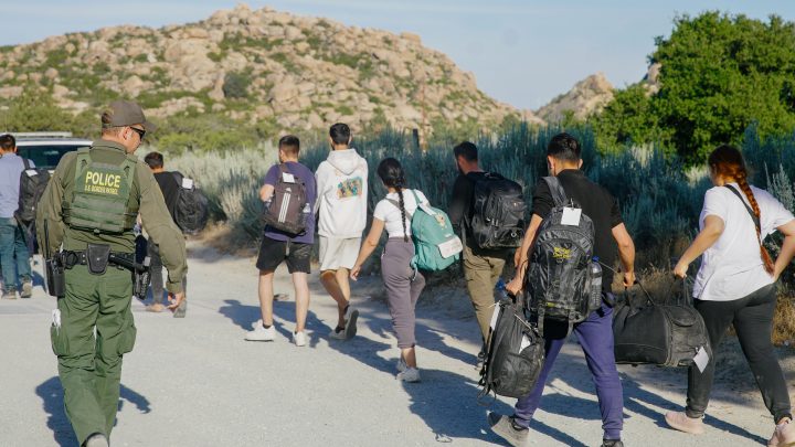 Migrantes que crucen a EEUU irregularmente no podrán pedir protección
