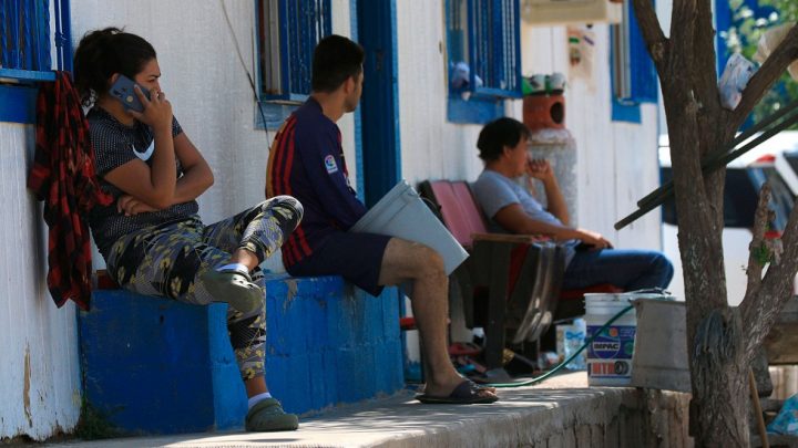 Migrantes a la espera de no reactivarse polémico programa de Trump