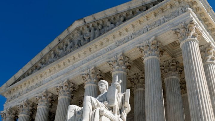 Corte Suprema de los Estados Unidos limita revisión de casos de migración