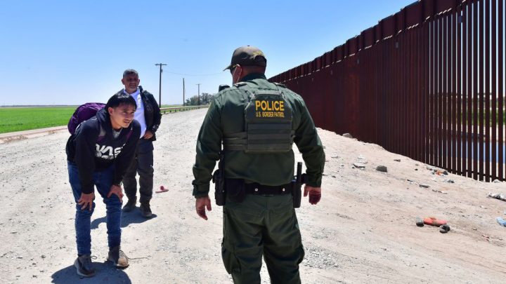 El día después: cómo se vive en la frontera el fallo judicial que mantiene el Título 42