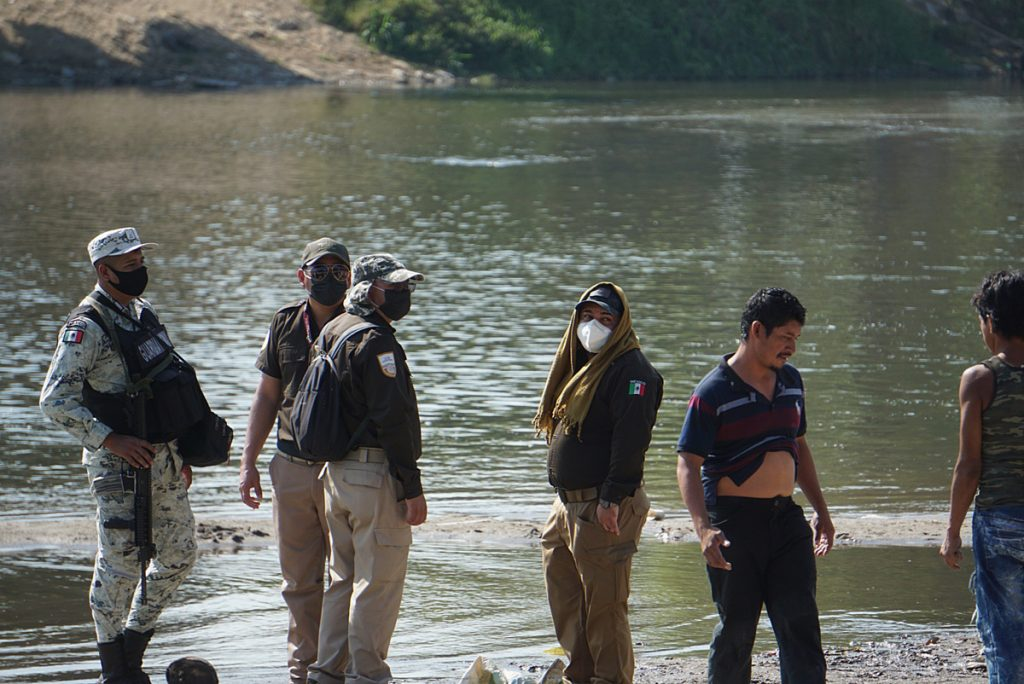 Migrante salvadoreño y su hijo mueren en el río fronterizo entre Guatemala y México