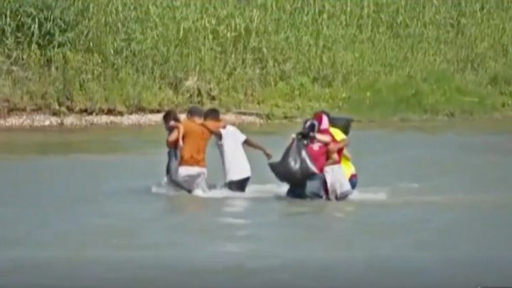 Se lanzan al río: la decepción invade a migrantes en la frontera con EEUU