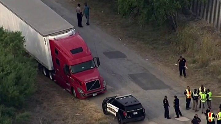 El Instituto Nacional de Migración confirma que el tráiler con migrantes pasó por dos retenes.