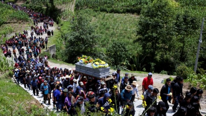 Guatemala: Nahualá, un poblado de luto por la muerte de cinco vecinos en un camión en Texas