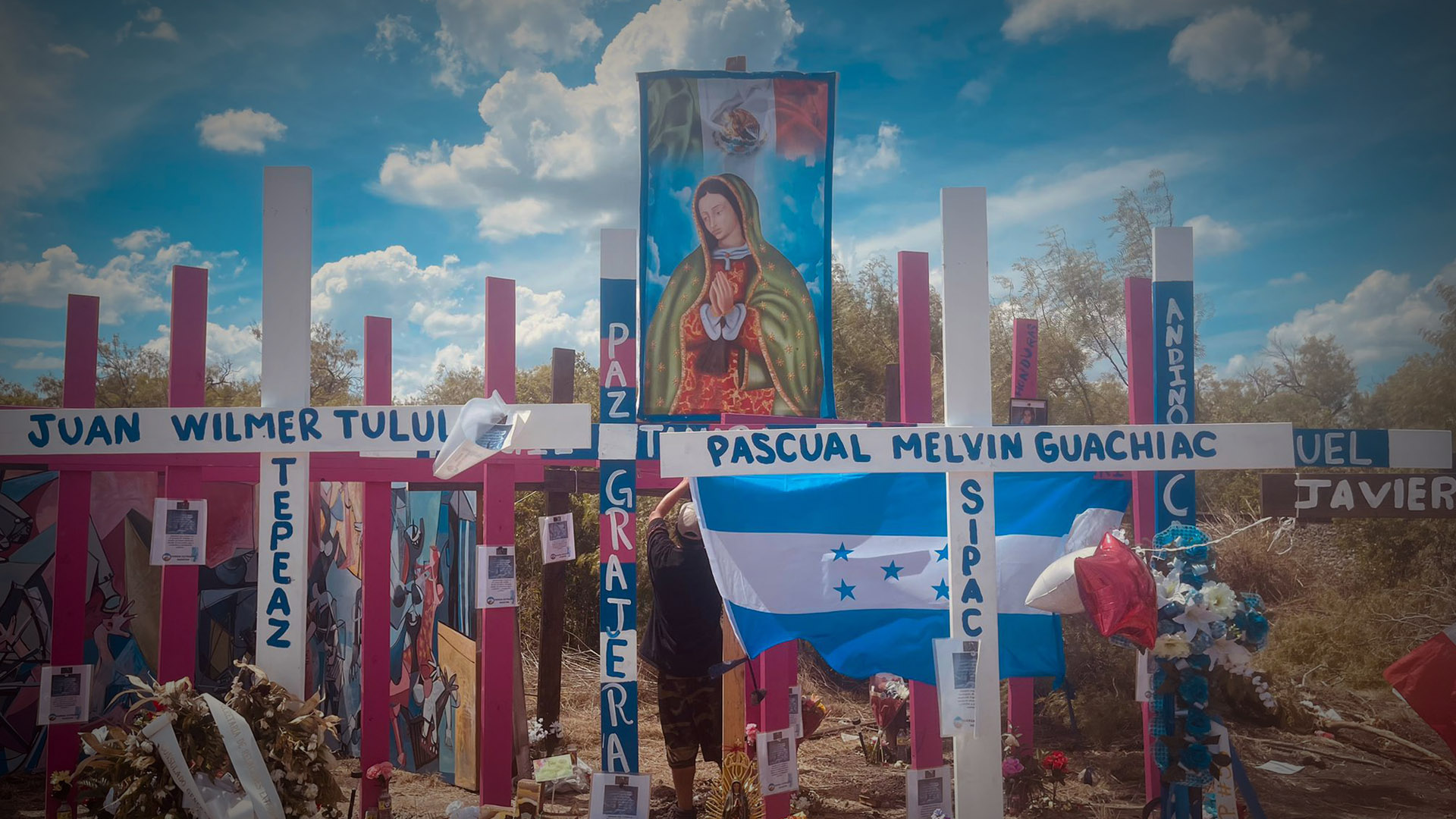Tenían entre 13 y 55 años: identifican a varios de los migrantes muertos dentro de tráiler