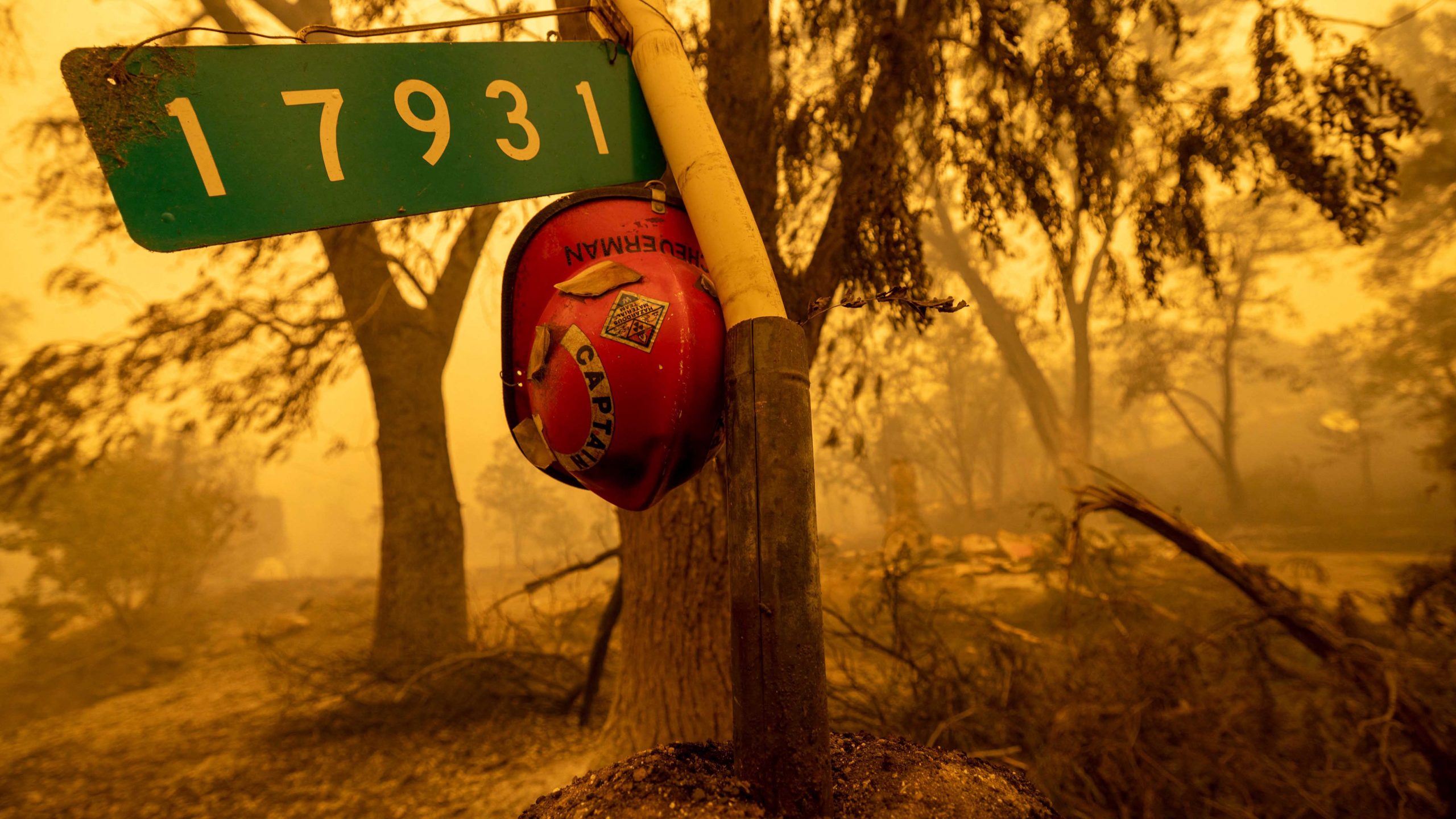Incendio McKinney se convierte en el más grande de California en 2022, se extiende hasta la frontera con Oregón