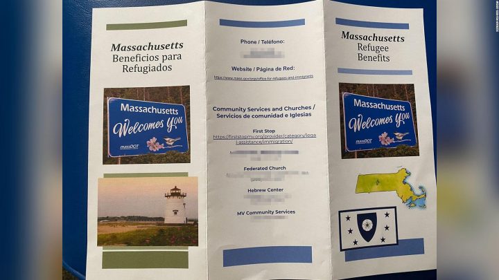 Abogados de los migrantes enviados a Martha’s Vineyard investigan el origen de los folletos que creen que se repartieron con «falsas pretensiones»