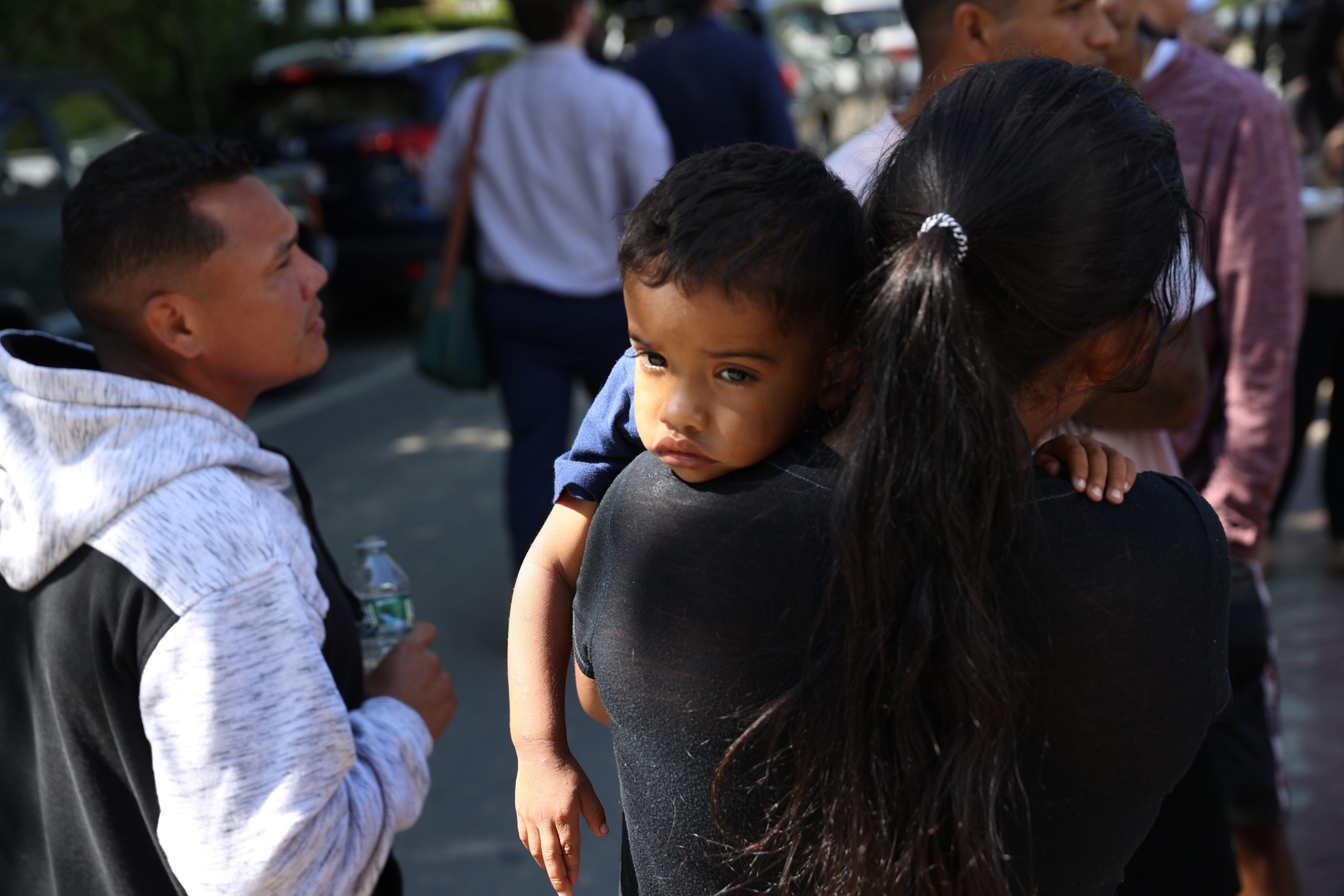 Departamento del Tesoro investigaría el transporte de migrantes de Florida a Massachusetts