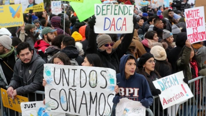 Los ‘dreamers’ expectantes a posible votación bipartidista antes de que concluya diciembre