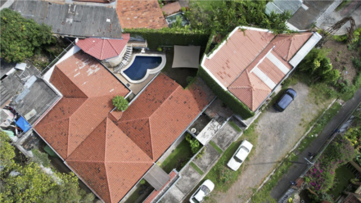 Incautan vivienda, vehículos y cuentas bancarias a expresidente de El Salvador