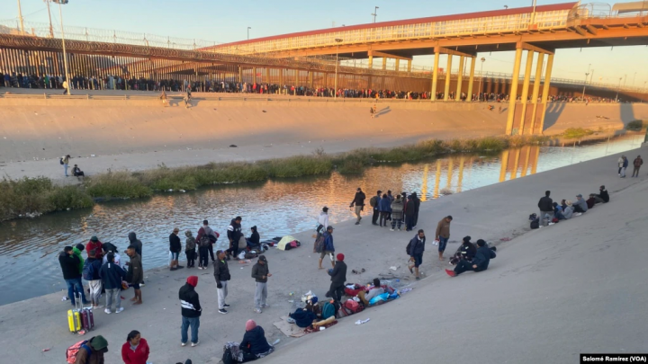 No aguantamos más : venezolanos en la frontera resueltos a entrar a EEUU de forma ilegal