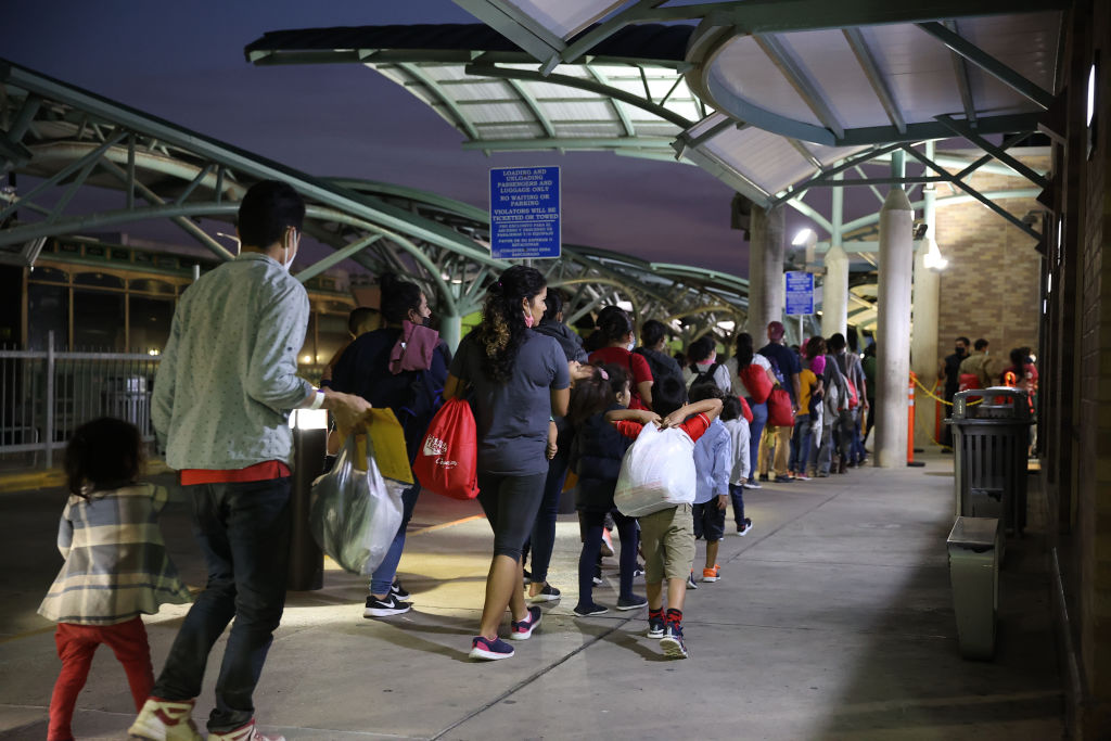 EEUU lanza aplicación móvil donde los migrantes podrán solicitar asilo en la frontera