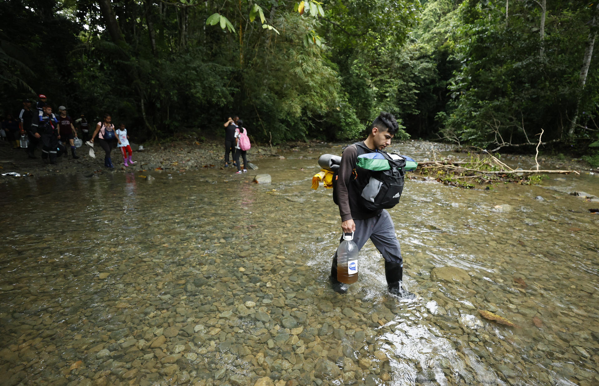 Más de 45,000 migrantes irregulares cruzaron la peligrosa selva del Darién en lo que va de 2023