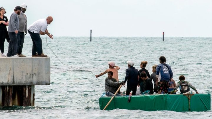 Incertidumbre legal de balseros cubanos que logran llegar a EEUU